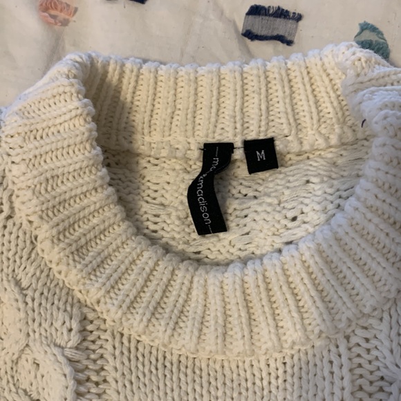 Chunky Cable Knit White Sweater - Picture 3 of 3